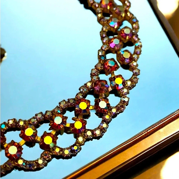 Vintage Hattie Carnegie AB Aurora Borealis Rhinestone Collar Gold Tone Necklace - Picture 5 of 8